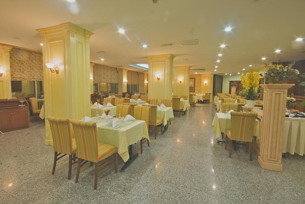Grand Medya Hotel Estambul Restaurante foto